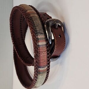 Preppy Striped Braided Sides Mens Belt Size 36. Has #67506 Imprinted Inside